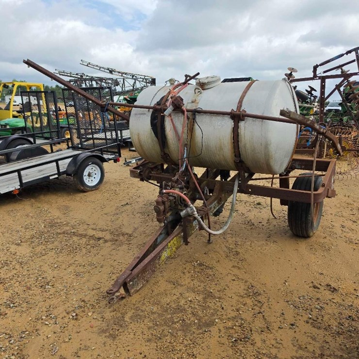155 - PULL TYPE NITROGEN APPLICATOR