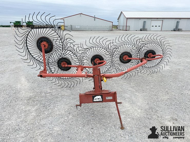 m&w-3pwr-5-wheel-3-pt-rake-image-2