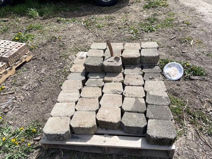 #2117-•-15"-landscape-bricks-image-4