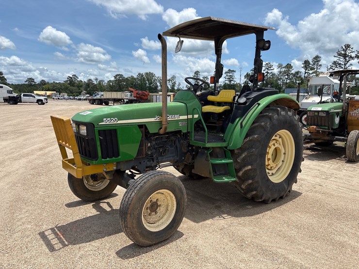 john-deere-5520-image-1