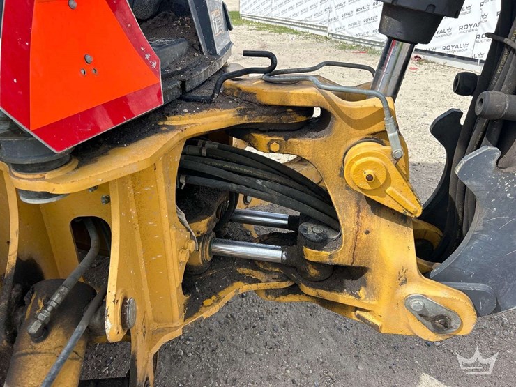 deere-410l-image-33