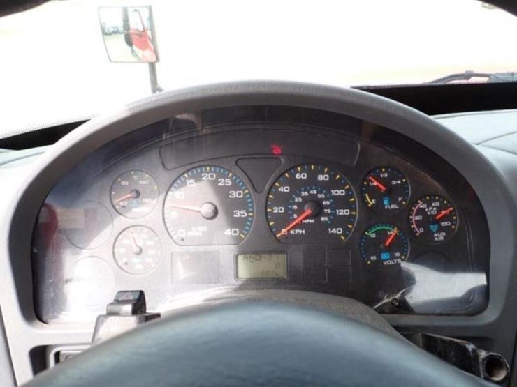 2005-international-durastar-4200-image-13