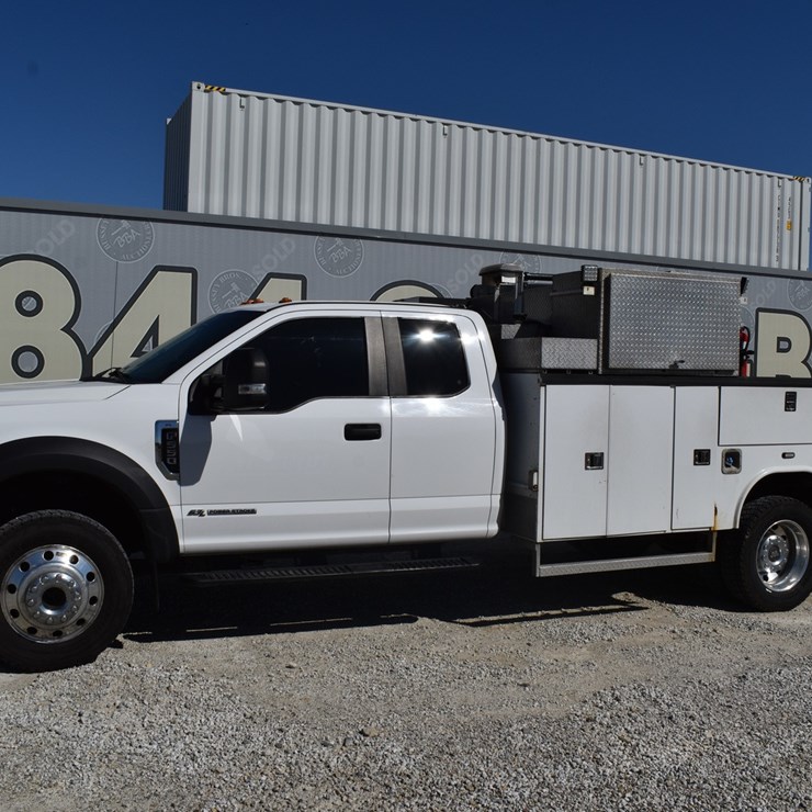 2017 FORD F550 XL
