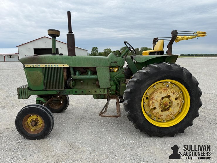 john-deere-4010-image-8