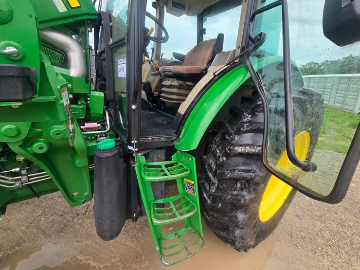 john-deere-6105d-image-31