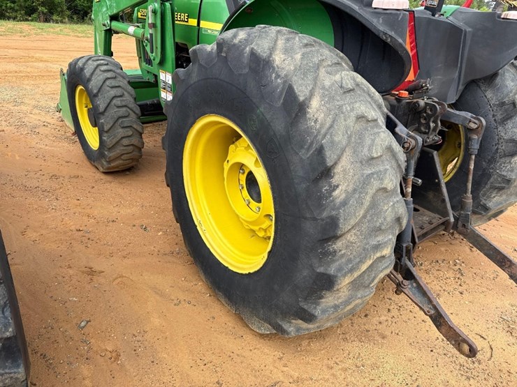 john-deere-5205-image-8