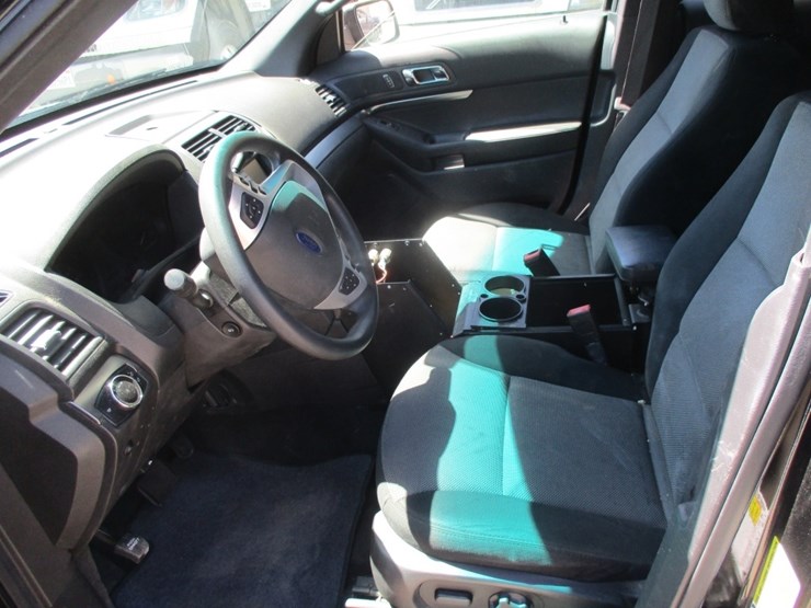 2015-ford-explorer-image-7