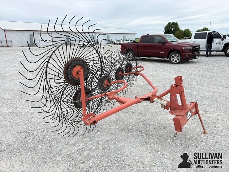 m&w-3pwr-5-wheel-3-pt-rake-image-3