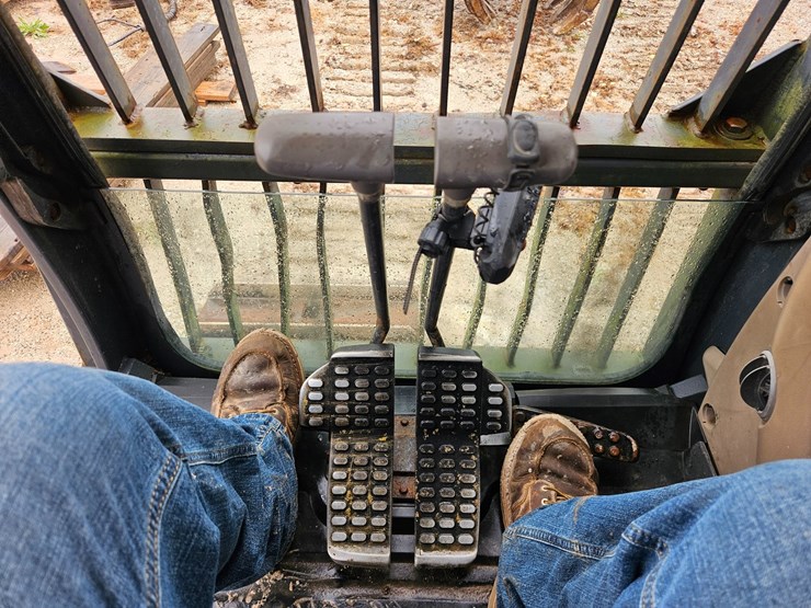 2010-deere-200d-lc-image-46