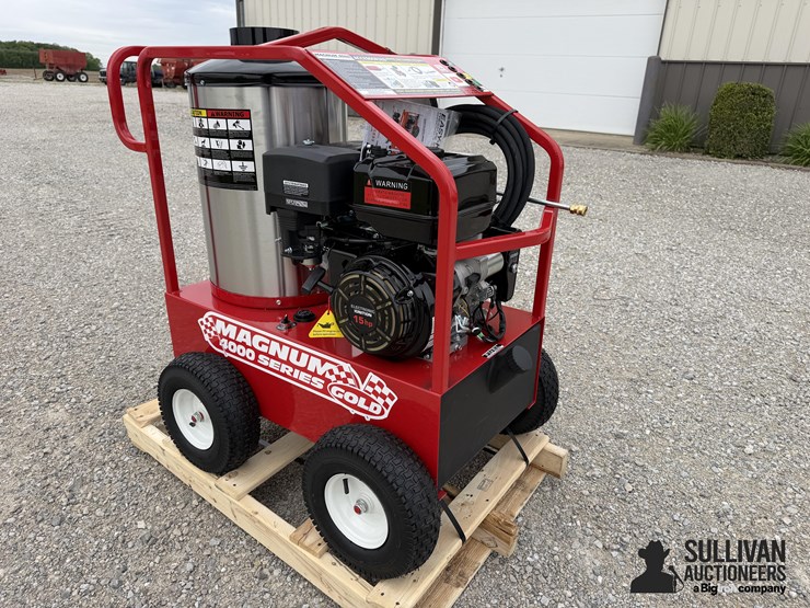 2026-magnum-4000-series-hot-water-pressure-washer-image-3