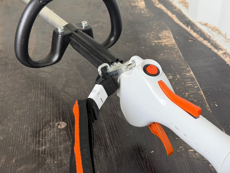 #6020-•-stihl-fs56rc-string-trimmer-image-3