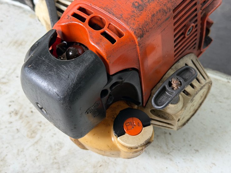 #6048-•-stihl-fs131r-string-trimmer-image-3