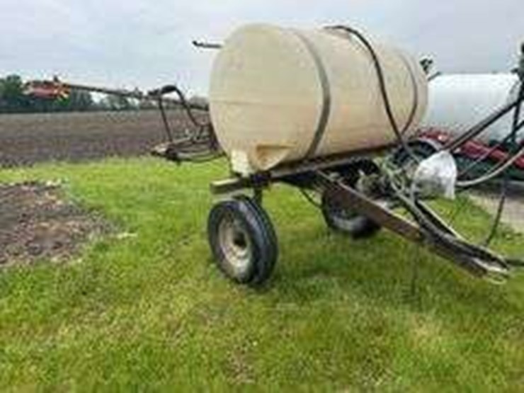 2-wheel-sprayer,-300-gal-tank,-27'-boom,-540-pto-pump-image-3