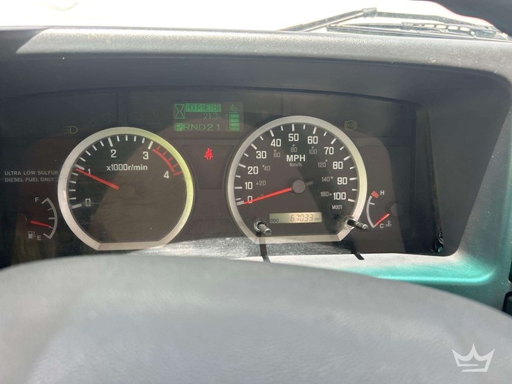 2020-isuzu-nrr-image-13