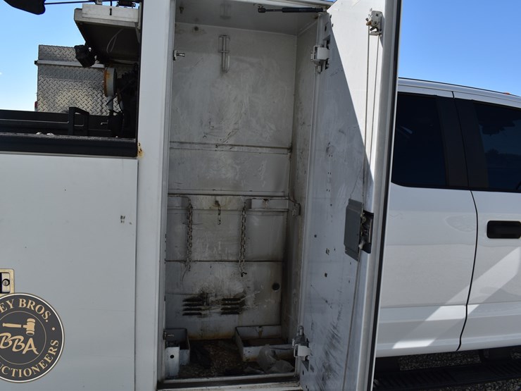 2017-ford-f550-xl-image-51