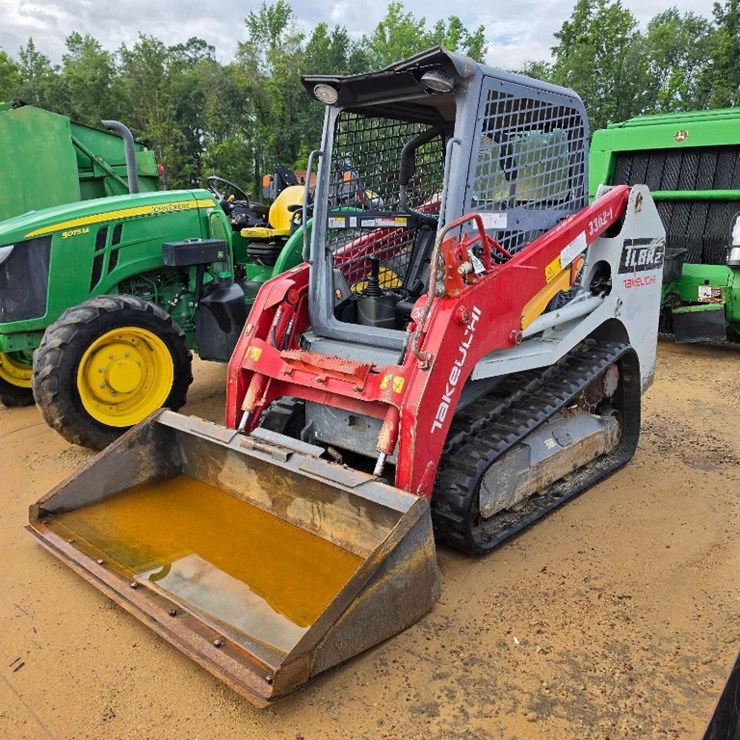 2022 TAKEUCHI TL8R2