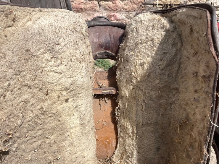 #2126-•-15"-saddle-image-13