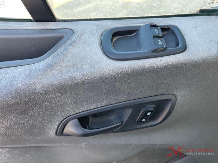 2020-ford-transit-image-23