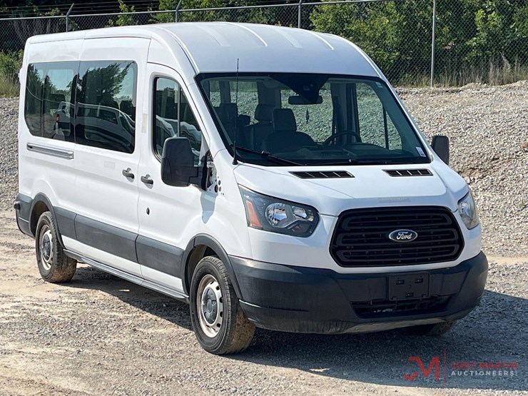 2019-ford-transit-image-1