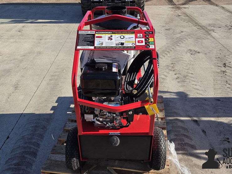 2026-magnum-4000-series-hot-water-pressure-washer-image-2