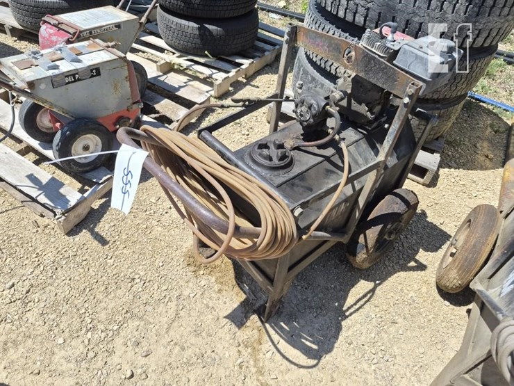 duraform-industrial-grade-pressure-washer-image-1