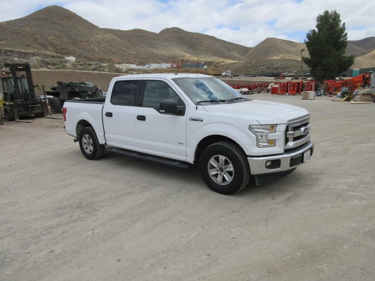 2017-ford-f150-xlt-image-2
