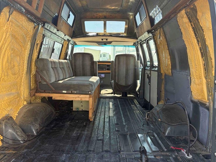 1990-ford-e250-image-5