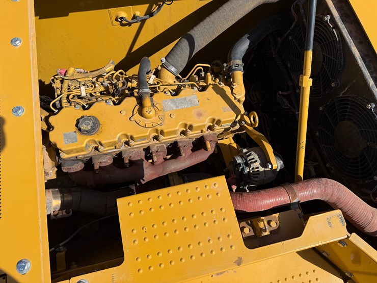 2023-caterpillar-330-image-24