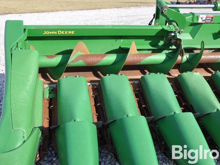 2023-john-deere-c18f-image-10