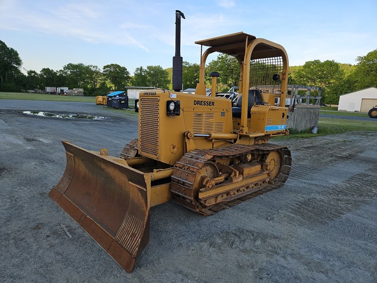 1985-dresser-td-8e-crawler-dozer-image-1