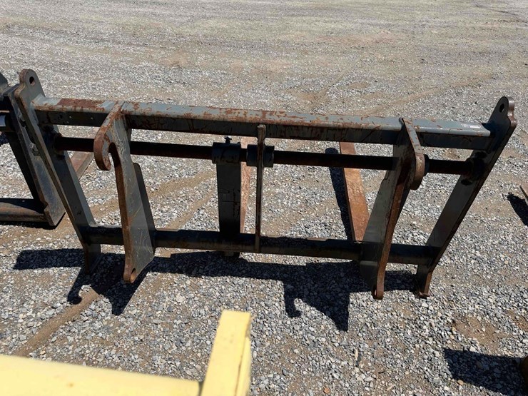 gem-coupler-pallet-forks-image-2