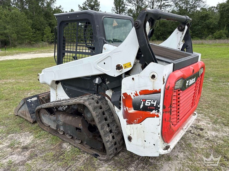 2021-bobcat-t64-image-4