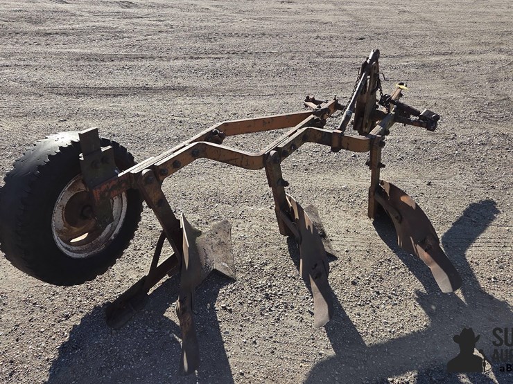 allis-chalmers-3-bottom-plow-image-5