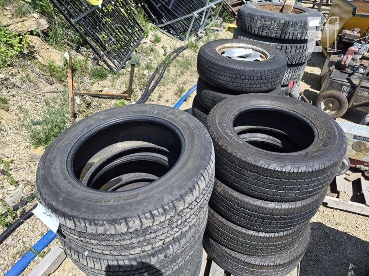 truck-tires-image-2