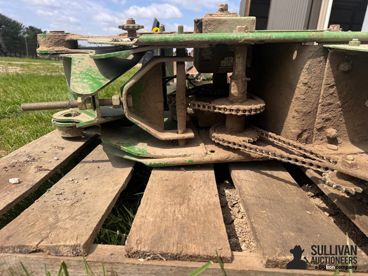 john-deere-ground-drive-planter-unit-image-13