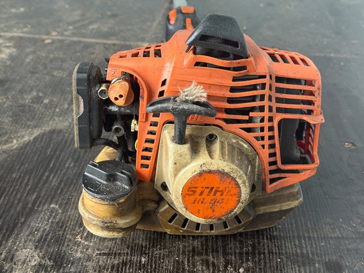 #6077-•-stihl-hl94-2.5'-hedge-trimmer-image-2