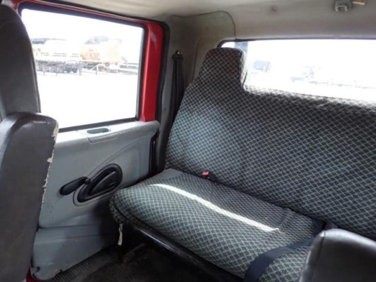 2005-international-durastar-4200-image-21