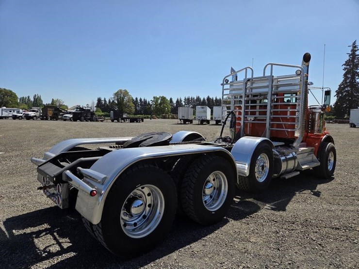 2026-kenworth-t800-image-5