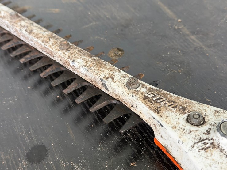 #6078-•-stihl-hl91k-1.5'-hedge-trimmer-image-7