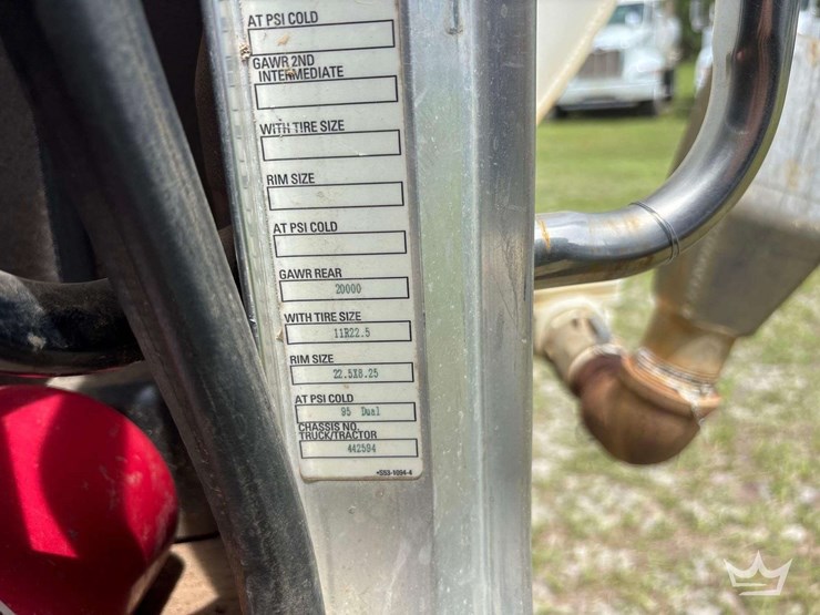 2017-peterbilt-337-image-9