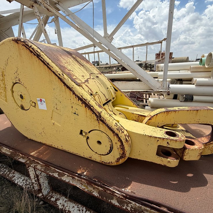IDECO 350 ton 5-sheave 1-1/4” line block