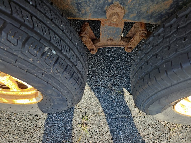 2010-sure-trac-t/a-utility-trailer-image-12