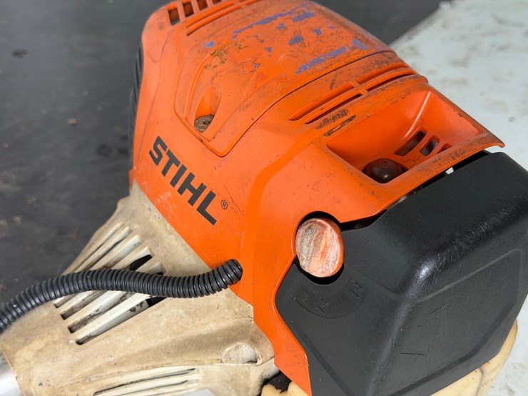 #6049-•-stihl-fs131r-string-trimmer-image-4