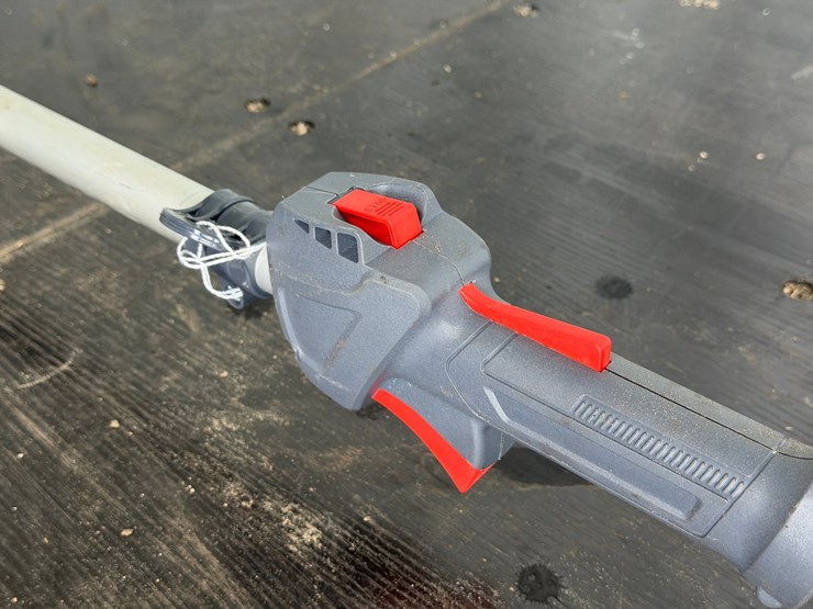 #6070-•-echo-pth2500-4'-pole-saw-image-6