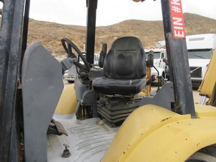 2022-caterpillar-416c-image-7
