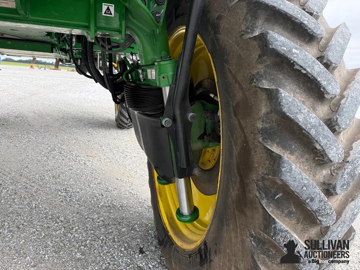 2024-john-deere-412r-image-16