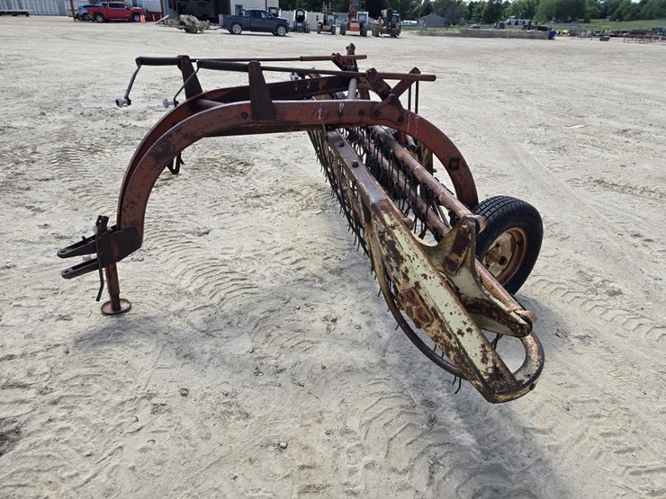 new-holland-260-image-9