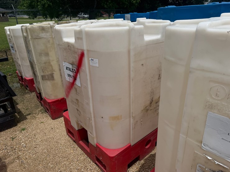 #1641-•-330-gallon-plastic-storage-oil-tank-image-2