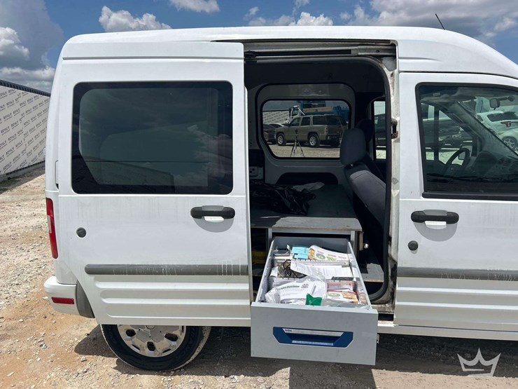 2011-ford-transit-connect-image-30