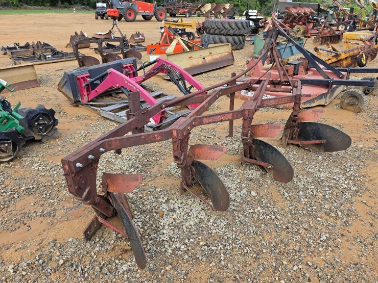 massey-ferguson-4-image-2